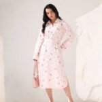 Elegant Traditional Birthday Looks for Women