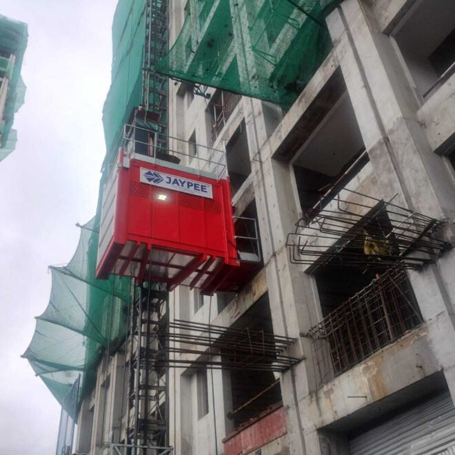Passenger Hoists: The Backbone of Safe High-Rise Construction