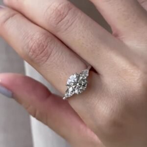 The Hidden Meaning of Rings for Each Finger | The Hidden Meaning of Rings for Each Finger Guide