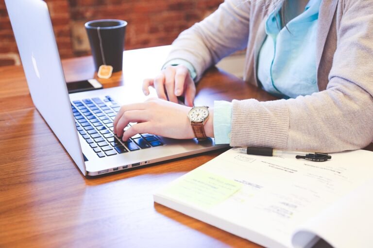 How Businesses in the United States Are Simplifying ERP and Cloud Management