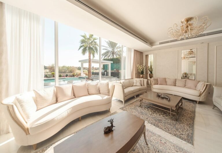 Luxury Villa Interior Design Solutions: Creating Elegant and Timeless Living Spaces