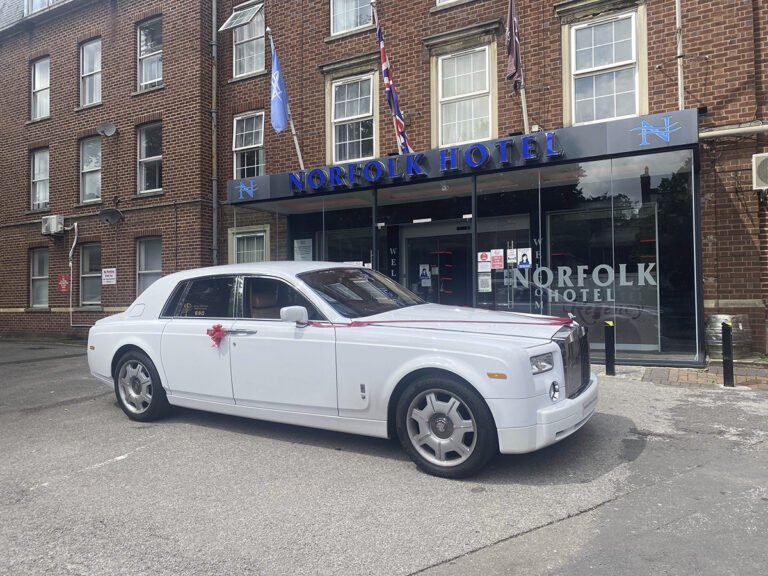 Rolls Royce Hire Birmingham: Travel in Luxury for Every Special Occasion
