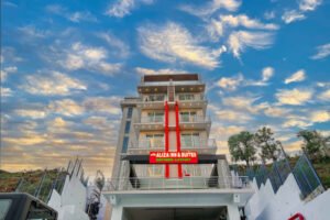Best Hotels, Mountain Views and Restaurants in Dharamshala: Complete Guide