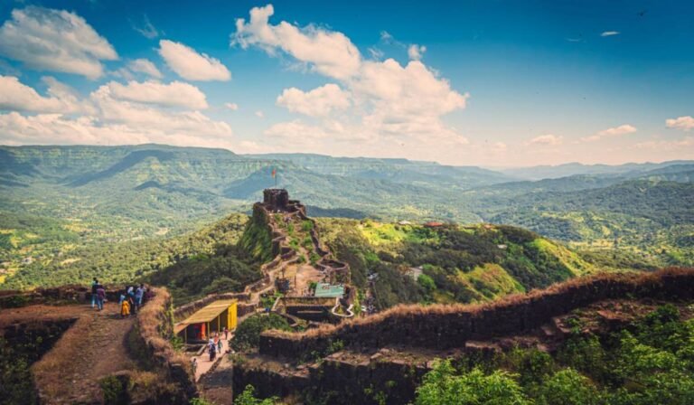 Pune to Mahabaleshwar Taxi Service | Check Fare & Book Cab Online