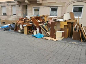 Professional Junk Removal in Irvine, CA: Removal Process, Timing, and Costs