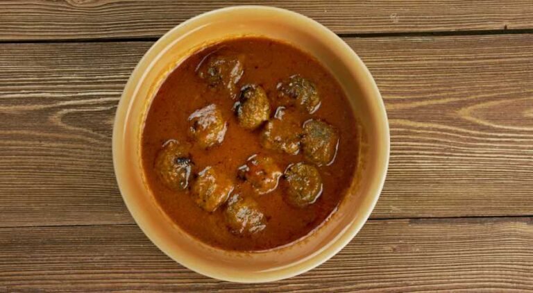 How to make Veg Rogan Josh – A Flavorful Yam-Based North Indian Curry