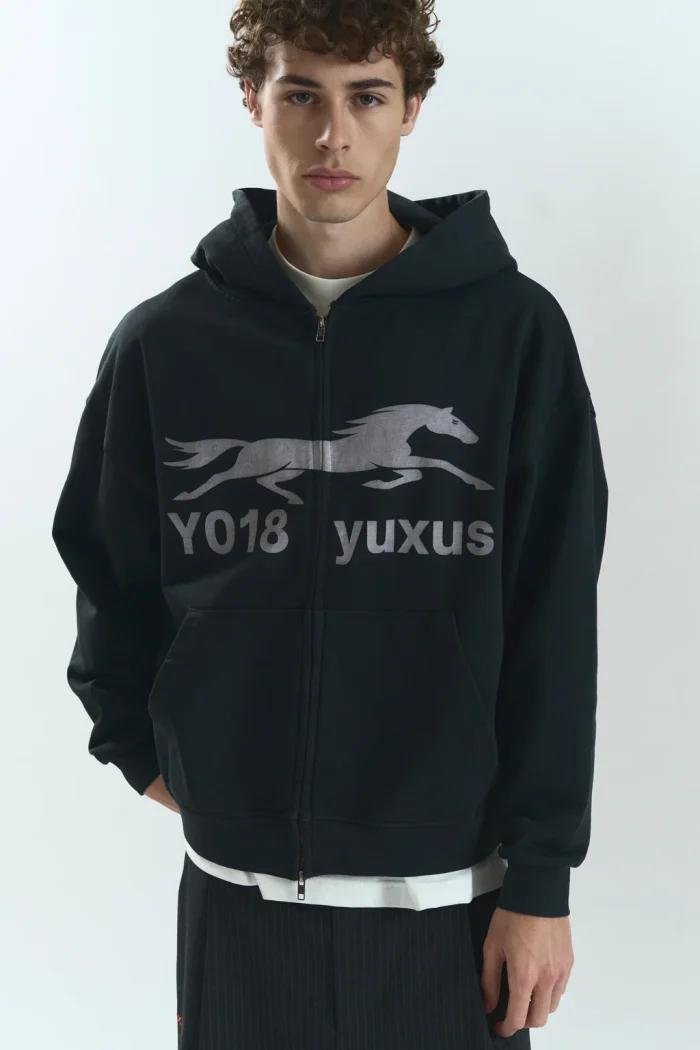 Yuxus Hoodie: Moda Urbana Premium con Estilo, Comodidad y Personalidad