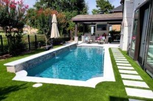 CK Pools for Professional Pool Cleaning in Dallas