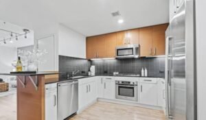 Takami Real Estate Group Staying Organized During a San Francisco Real Estate Transaction