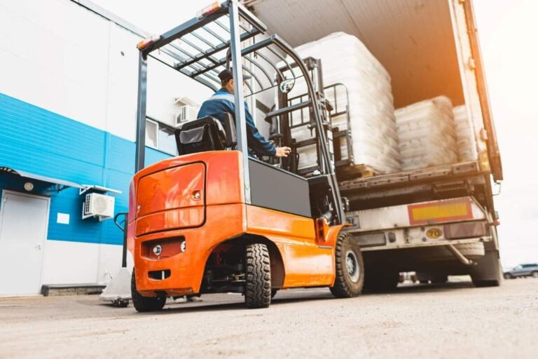 How Can Trusted Unloading Services Make Moving Into Marietta, GA Easier?